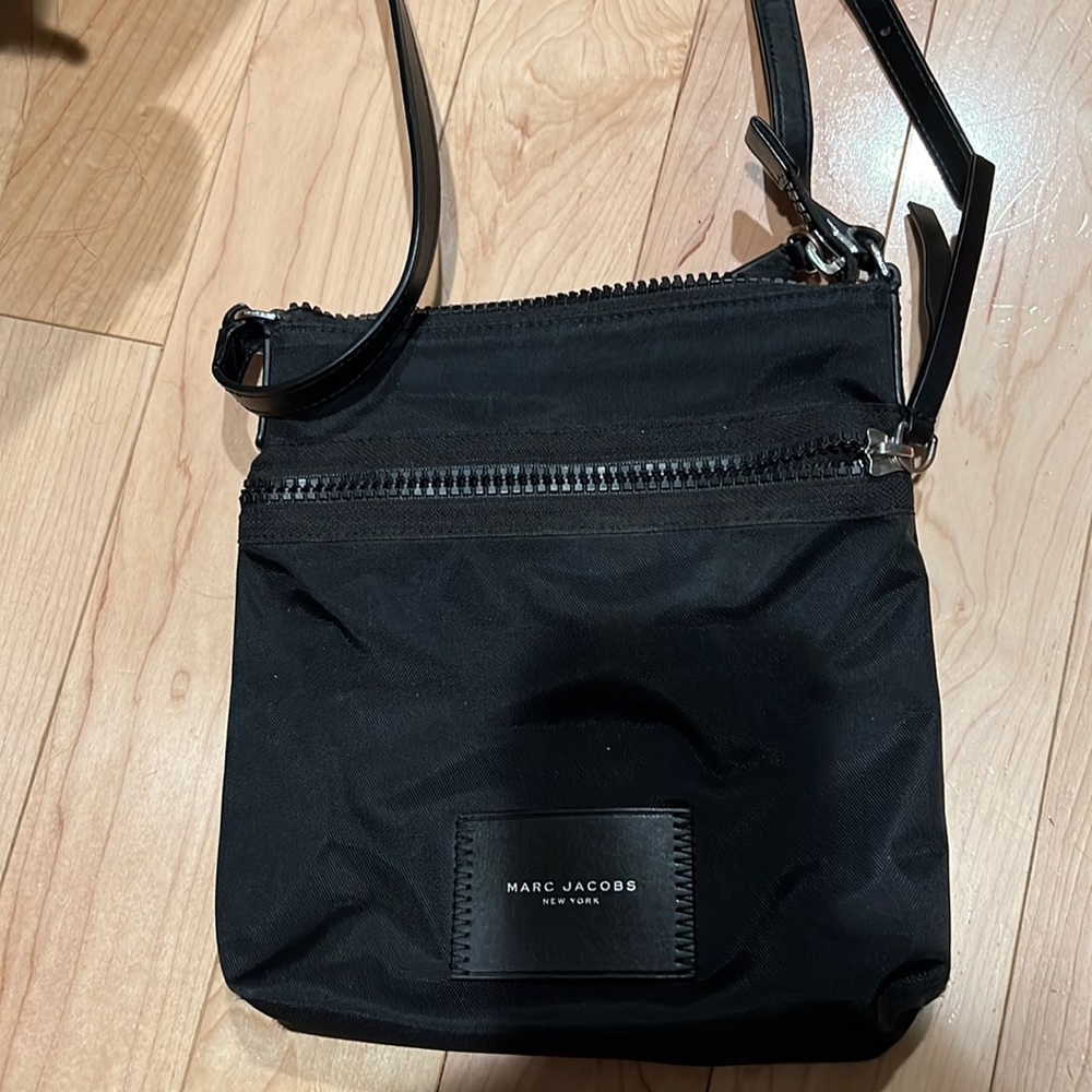 Marc Jacobs cross body bag.